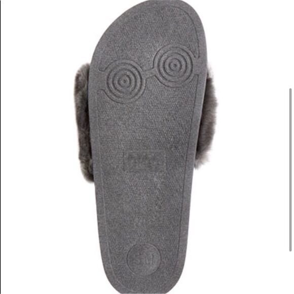 Grey faux fur Sandals - Picture 11 of 12